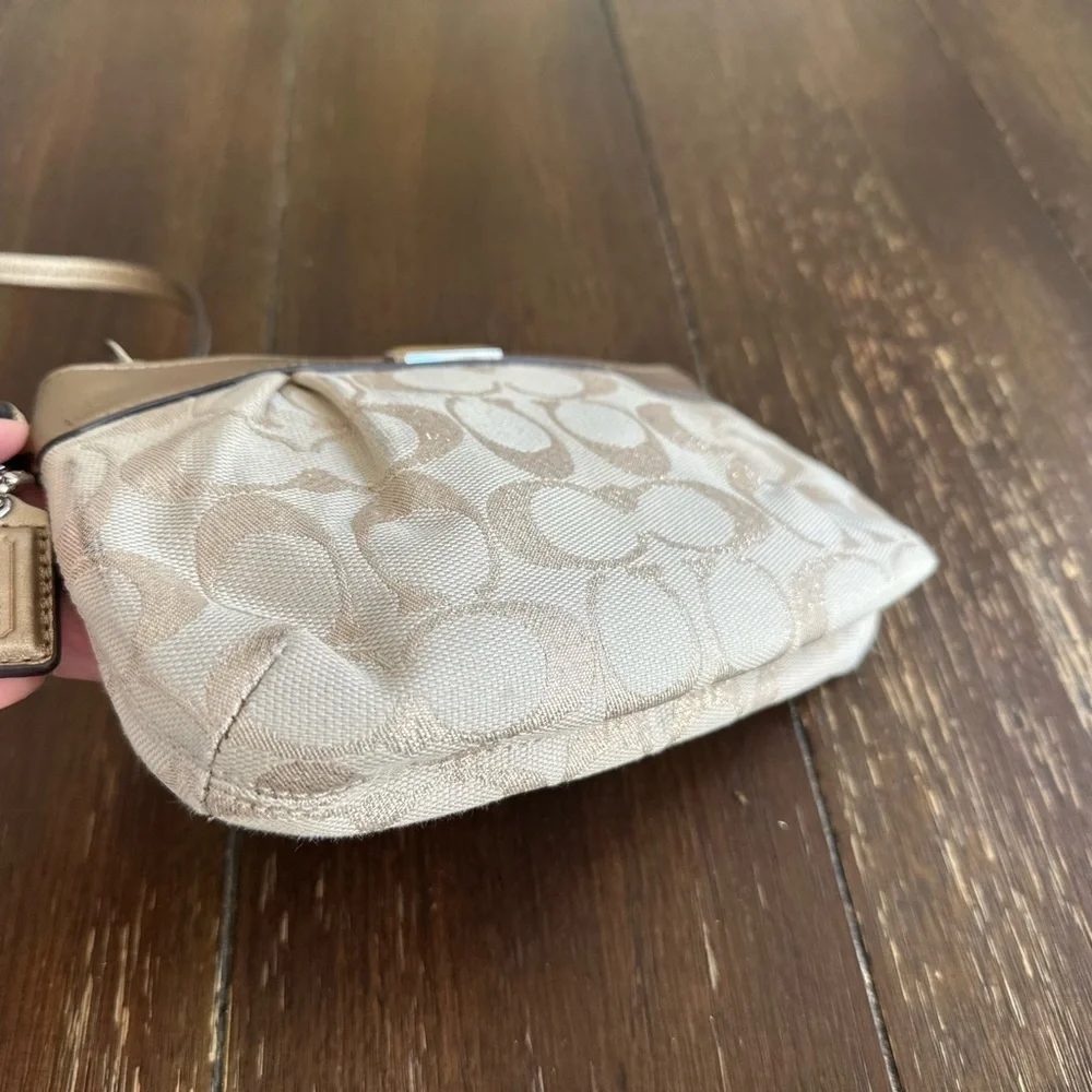 Coach signature logo wrislet Jacquard fabric